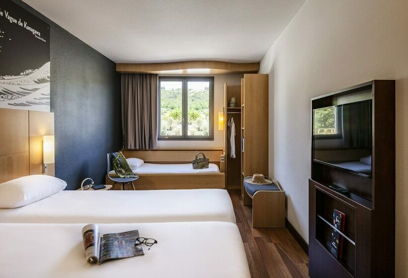 Отель Hôtel Ibis Cannes Mouans Sartoux