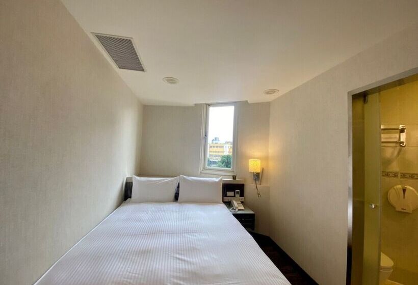 Hub Hotel   Banqiao Station