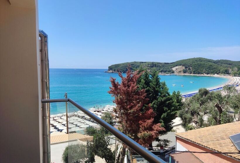 فندق Ionion Beach Resort