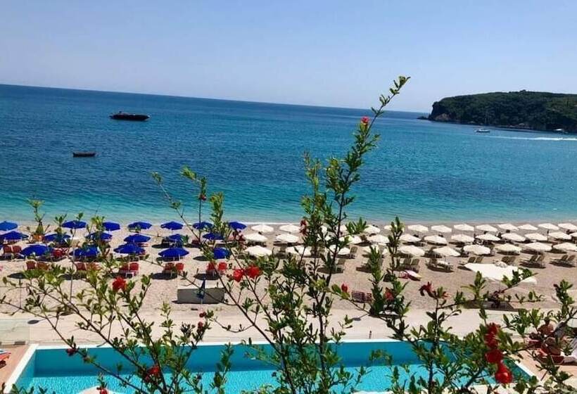 فندق Ionion Beach Resort