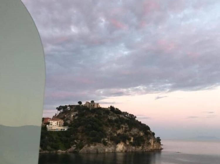 فندق Ionion Beach Resort