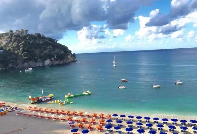 فندق Ionion Beach Resort