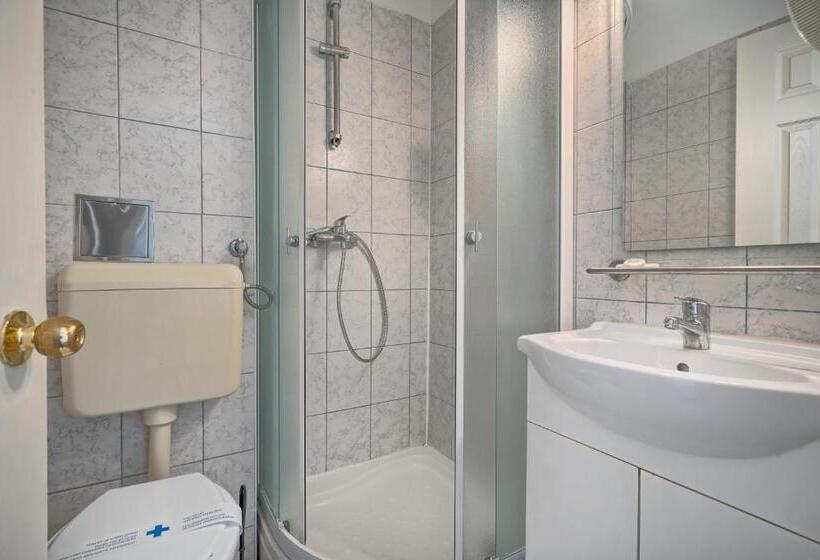 בית מלון כפרי Aqua   Guest Rooms & Suites Kaštela