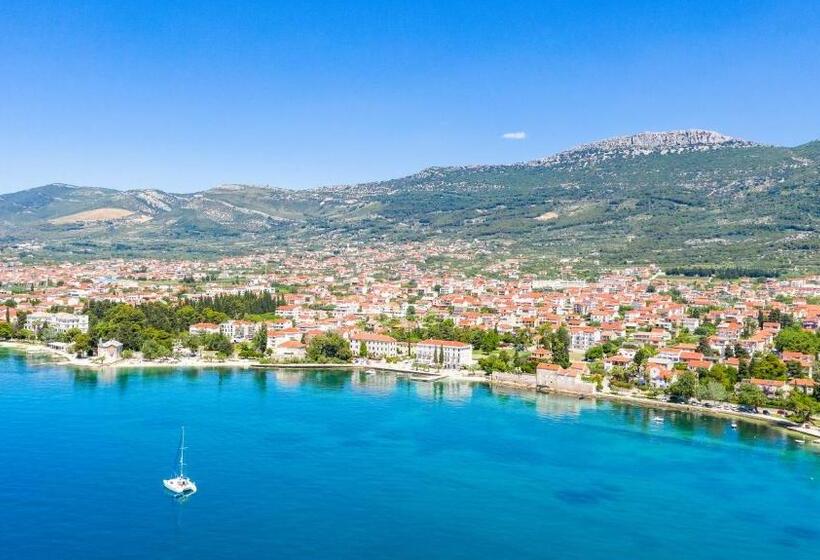 בית מלון כפרי Aqua   Guest Rooms & Suites Kaštela