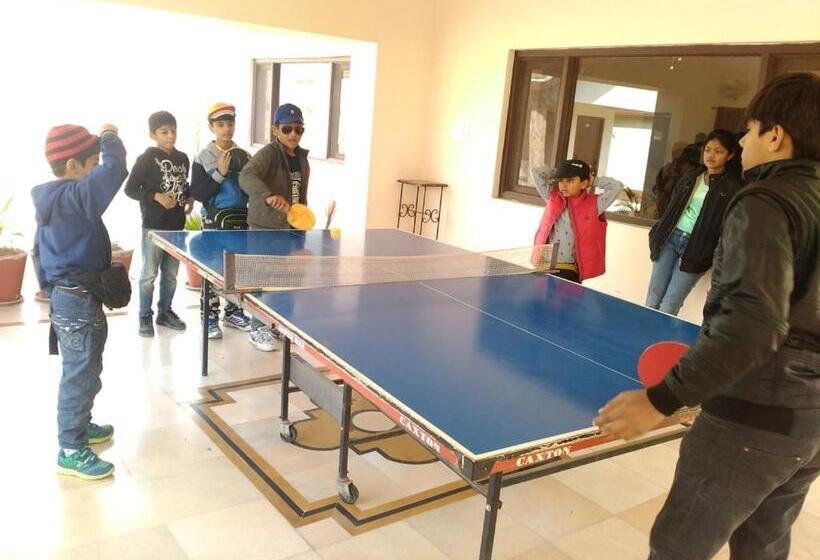 فندق Kurja Resort