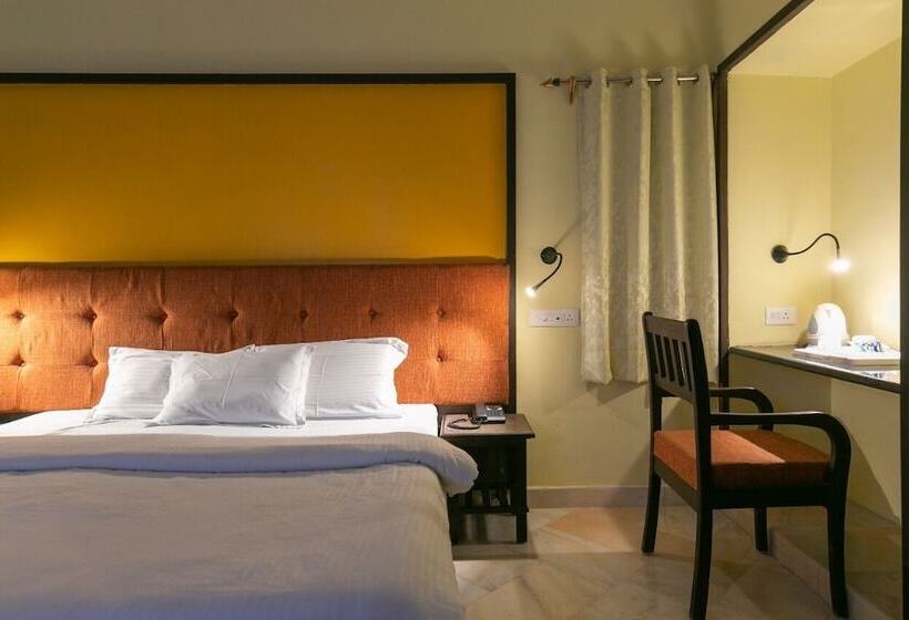 فندق Kurja Resort