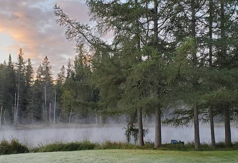 فندق Ladd Pond Cabins And Campground, Llc