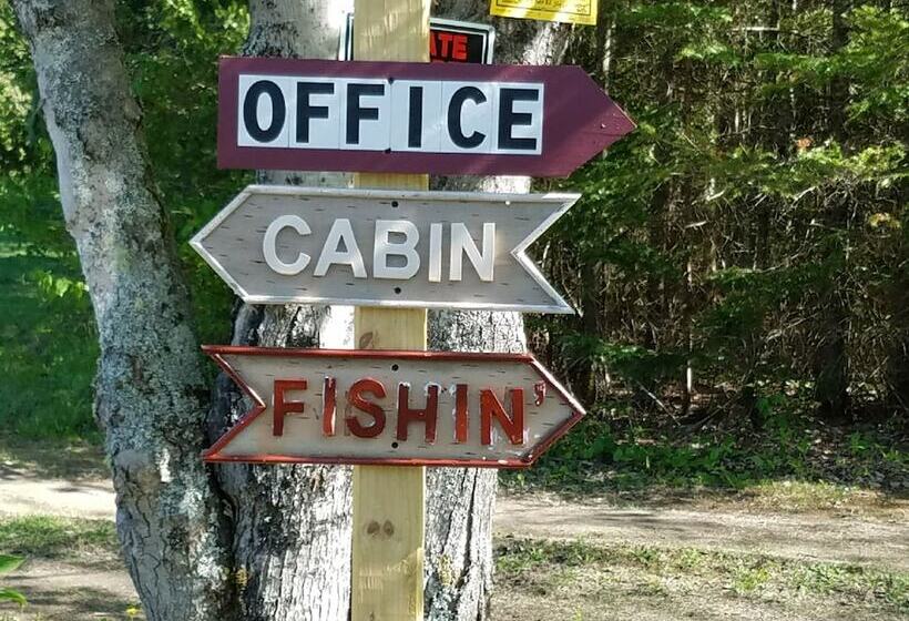 فندق Ladd Pond Cabins And Campground, Llc