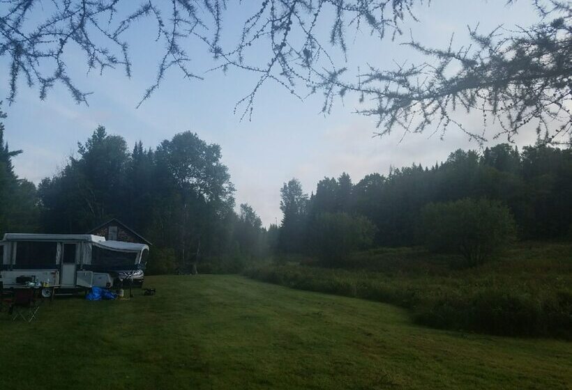 فندق Ladd Pond Cabins And Campground, Llc