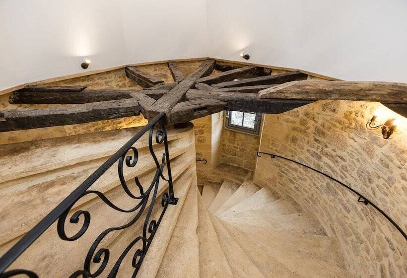 هتل Le Petit Manoir