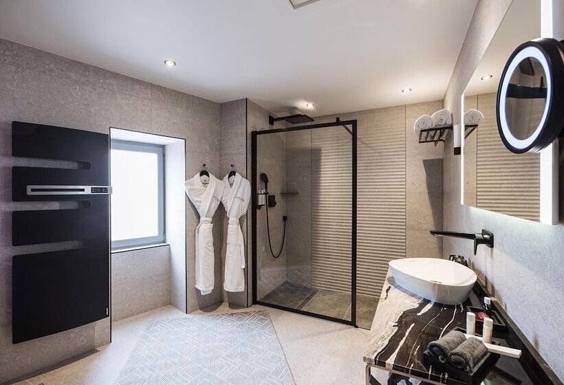 هتل Le Petit Manoir