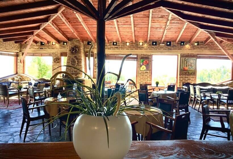 בית מלון כפרי Loggas