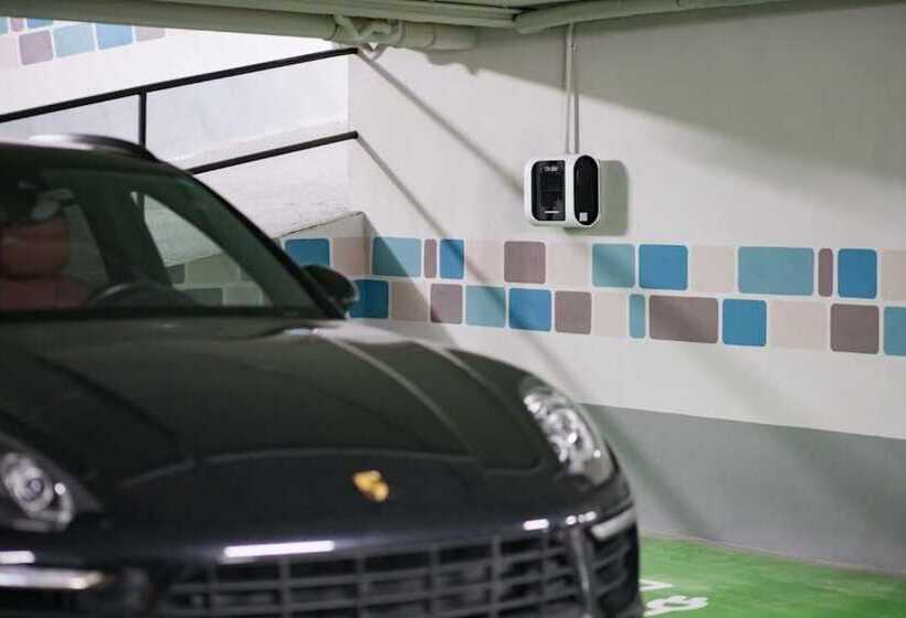 فندق Myr Puerta Serranos