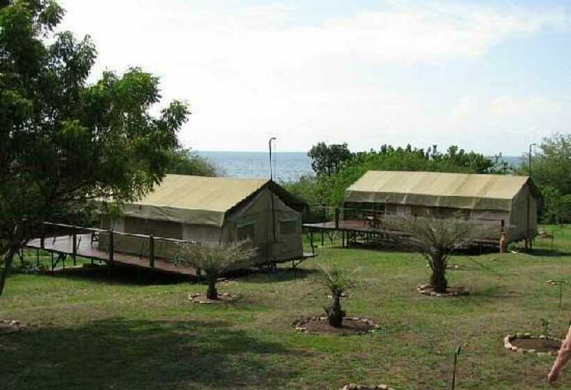 هتل Ngamba Island Tented Camp