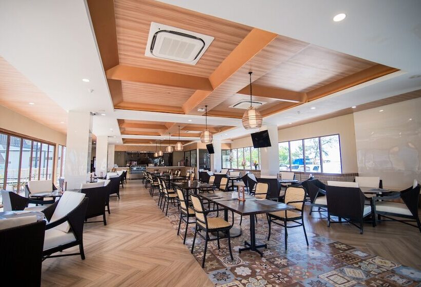 ホテル One Of A Kind Resort At Trikora Beach