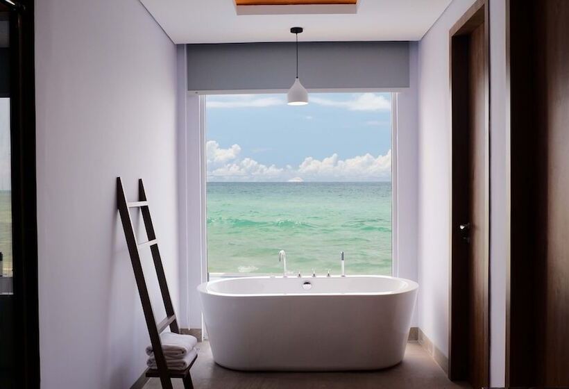 ホテル One Of A Kind Resort At Trikora Beach