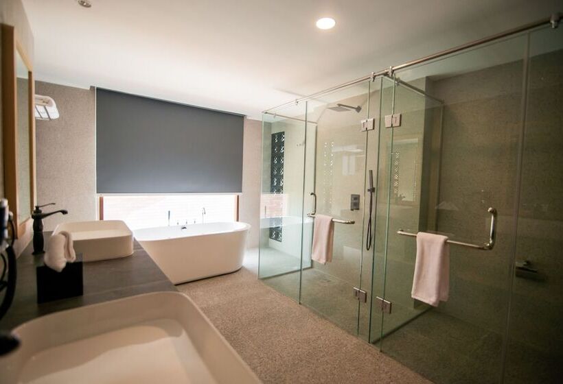 ホテル One Of A Kind Resort At Trikora Beach