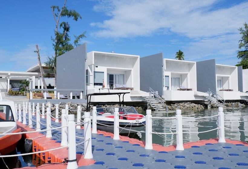 ホテル One Of A Kind Resort At Trikora Beach