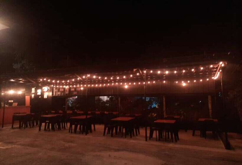 فندق Oyo 879  Lauriens Budget  2