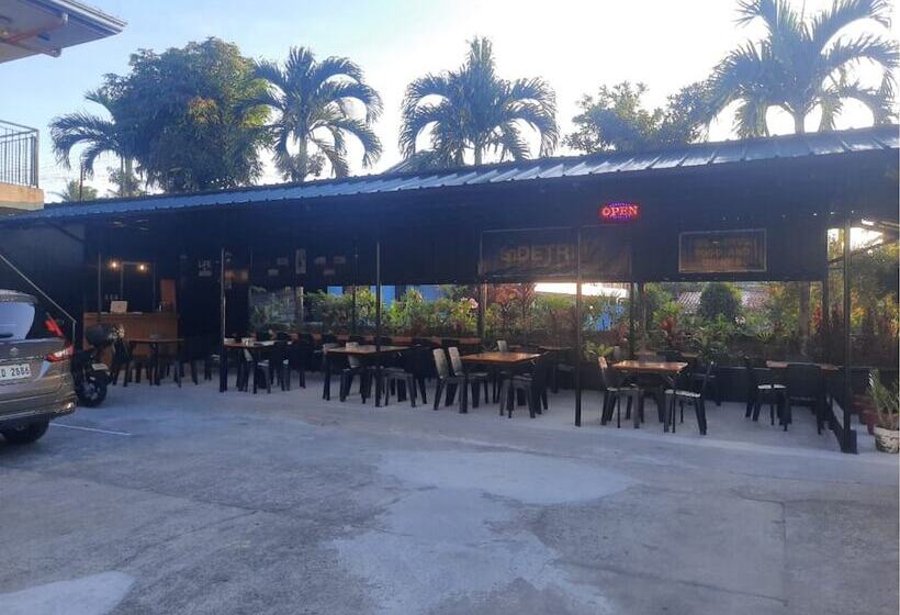 فندق Oyo 879  Lauriens Budget  2