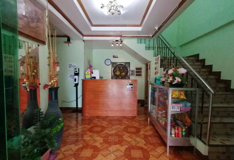 فندق Oyo 879  Lauriens Budget  2