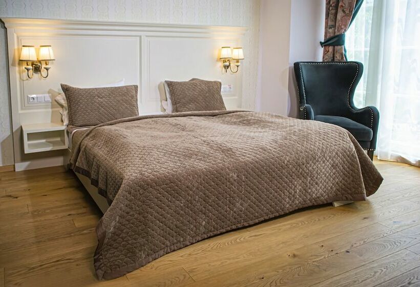 ホテル Palatul Brukenthal Avrig