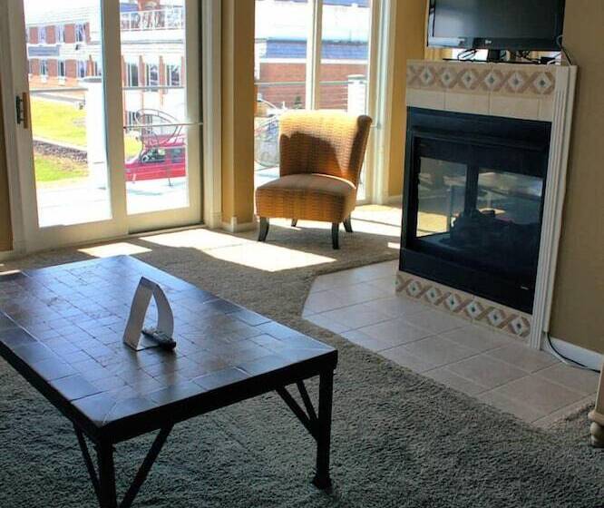 Отель Pier Plaza Lodging