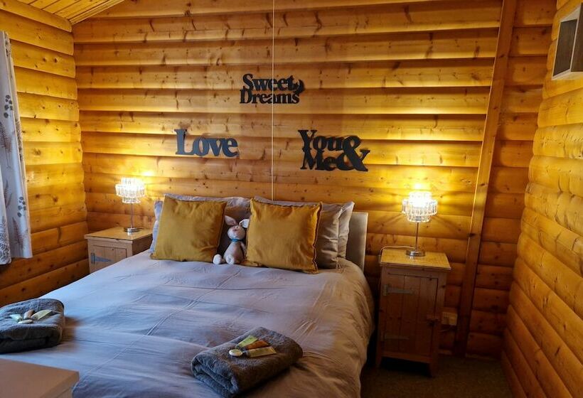 Отель Pineshadow Lodge Dog Friendly, Kenwick Park, Louth