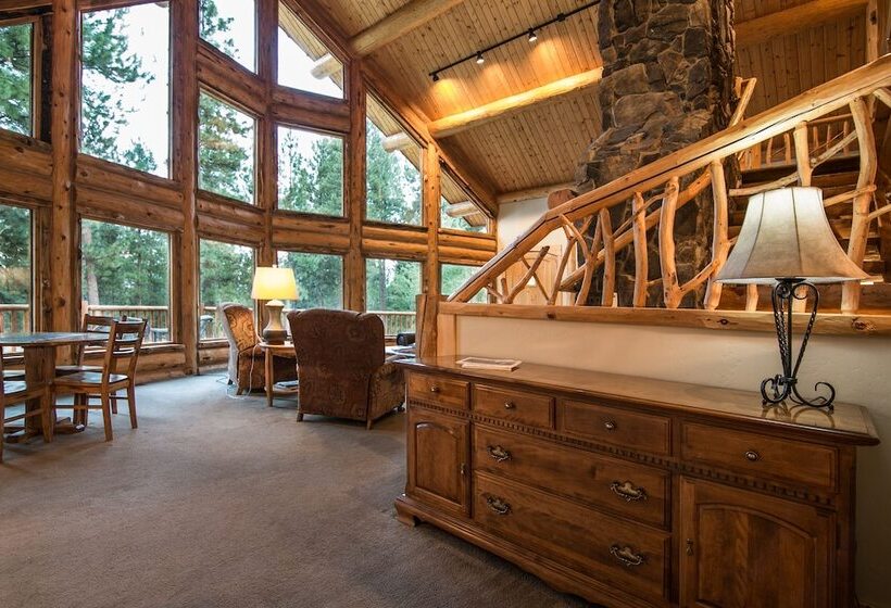 Отель Pineview Lodge