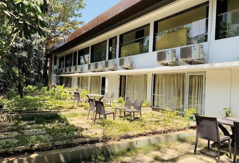 酒店 Purohit Holiday Resort