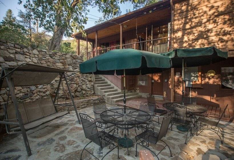 호텔 Quiet Mind Lodge, Retreat & Spa Sequoias