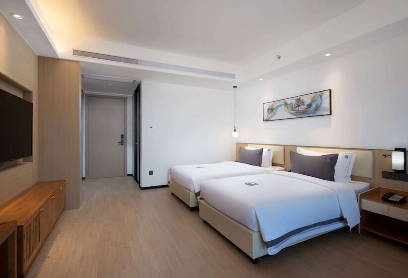 هتل Ramada Encore By Wyndham Jiusuo Downtown