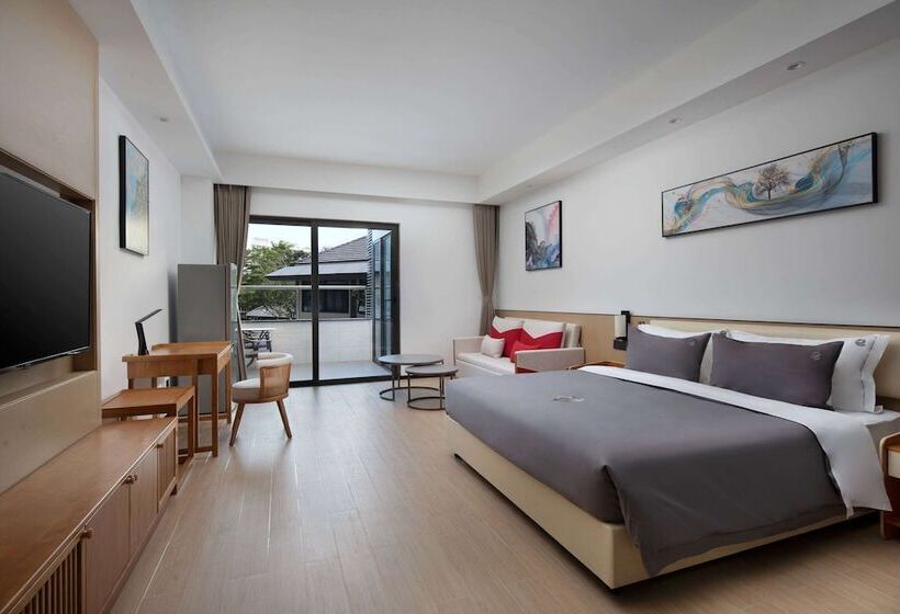 هتل Ramada Encore By Wyndham Jiusuo Downtown