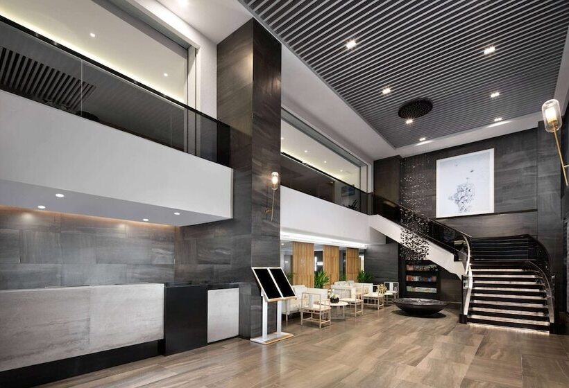 هتل Ramada Encore By Wyndham Jiusuo Downtown