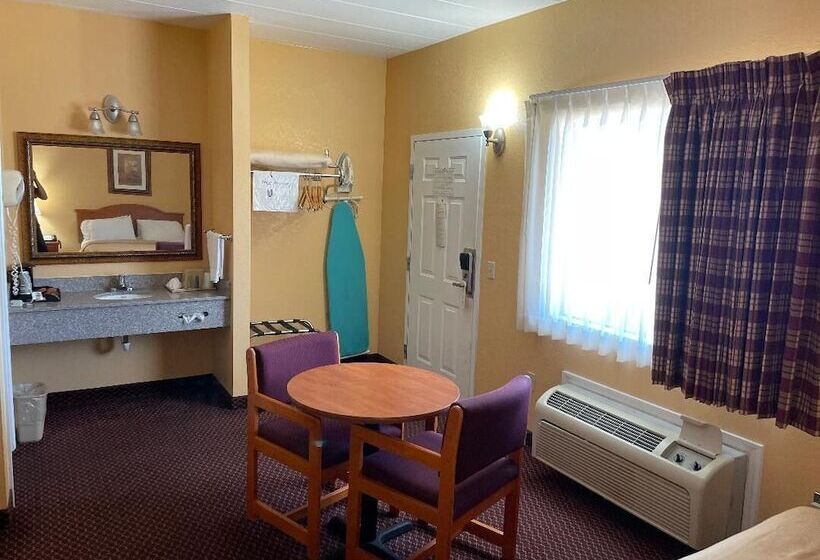 فندق Redwood Inn