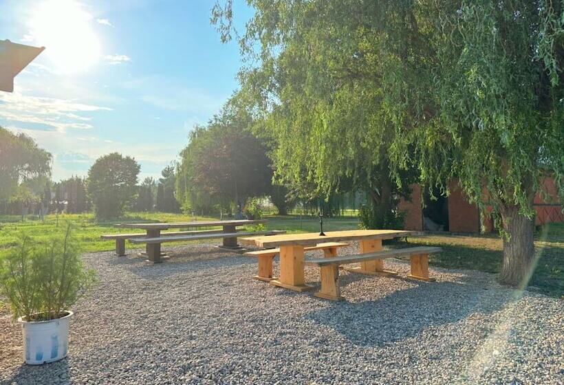 Landhotel Utopia Feels Botanical Glampground And Micro Farm