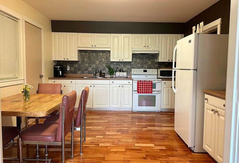 Landhotel Utopia Feels Botanical Glampground And Micro Farm