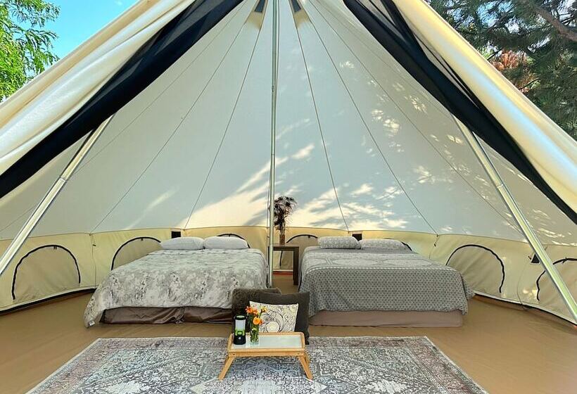 Landhotel Utopia Feels Botanical Glampground And Micro Farm