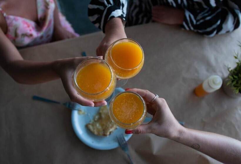 בית מלון כפרי Samaria By The Sea