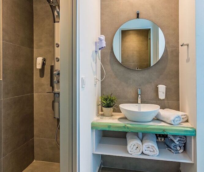 בית מלון כפרי Samaria By The Sea