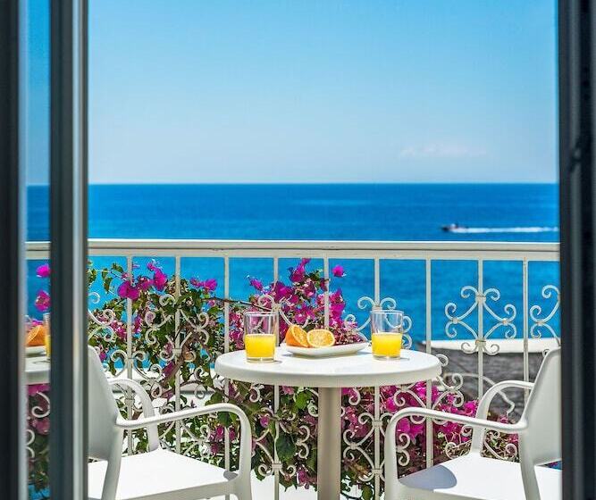 בית מלון כפרי Samaria By The Sea