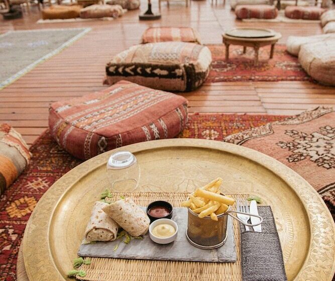 בית מלון כפרי Selina Nomad Camp Agafay