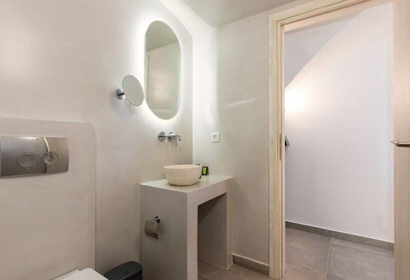 Отель Serapias Suites