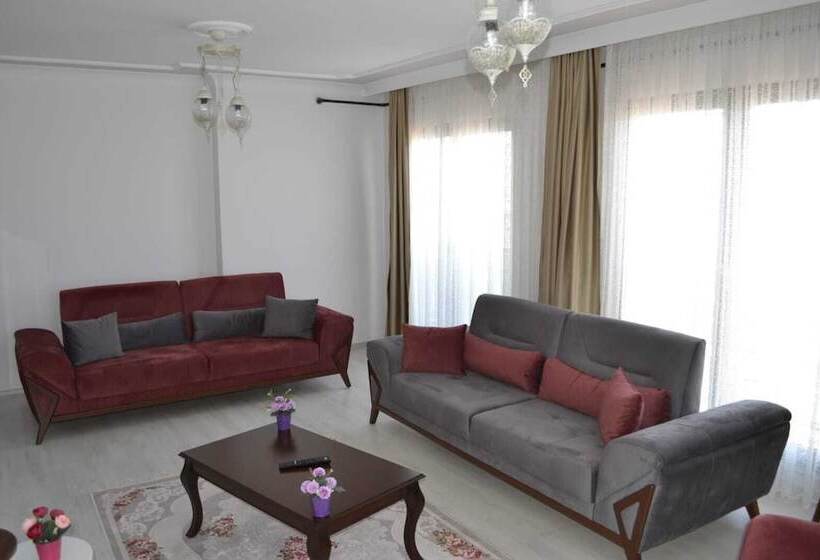 ホテル Shahin Golden