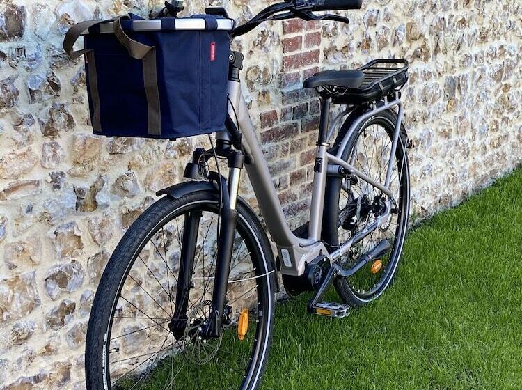 Отель Spa Piscine Le Petit Castel