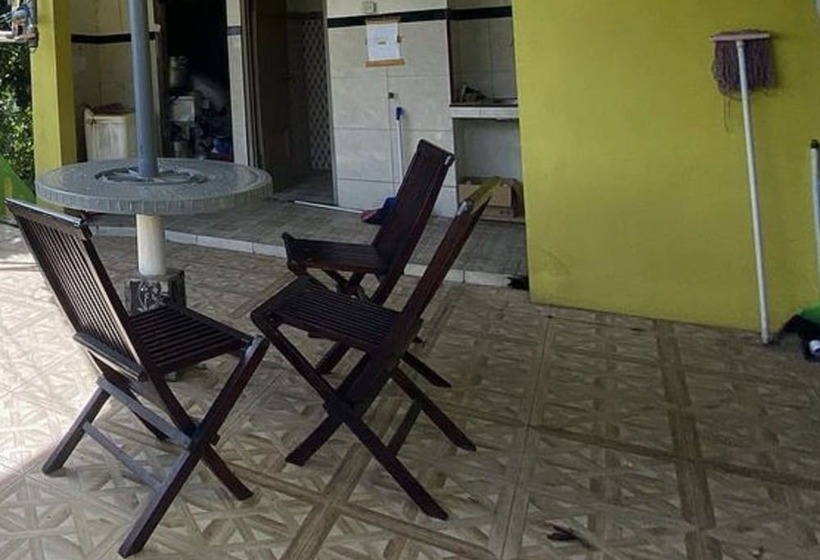 酒店 Spot On 91343 Kartika Guest House Syariah