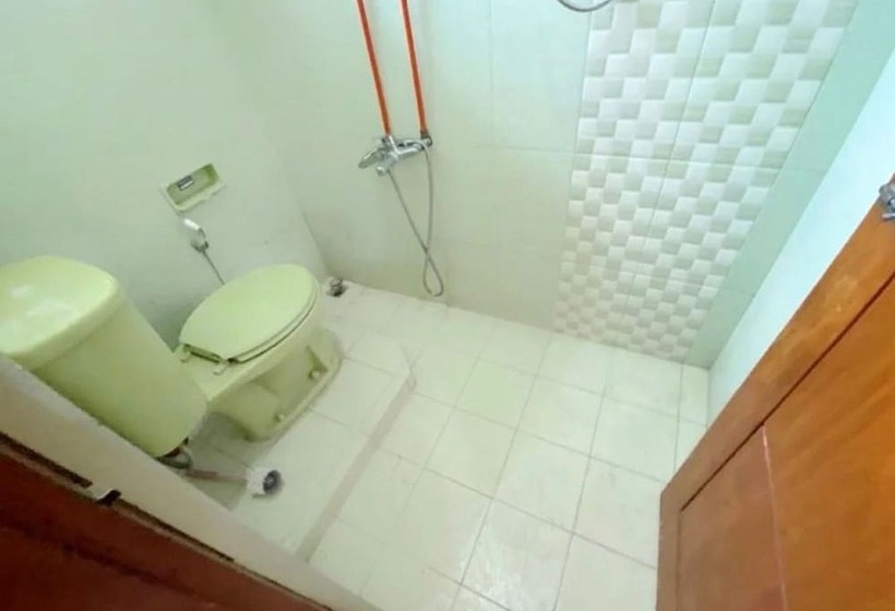 酒店 Spot On 91343 Kartika Guest House Syariah