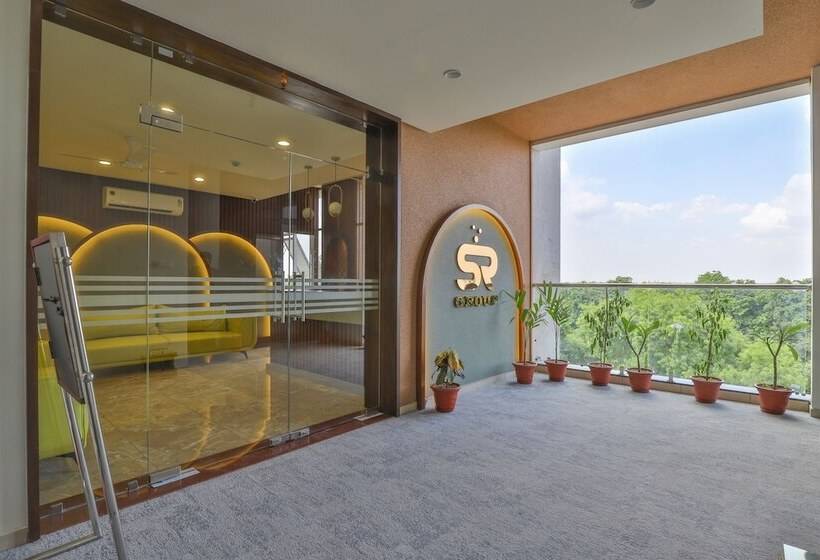 בית מלון כפרי Sr Regency