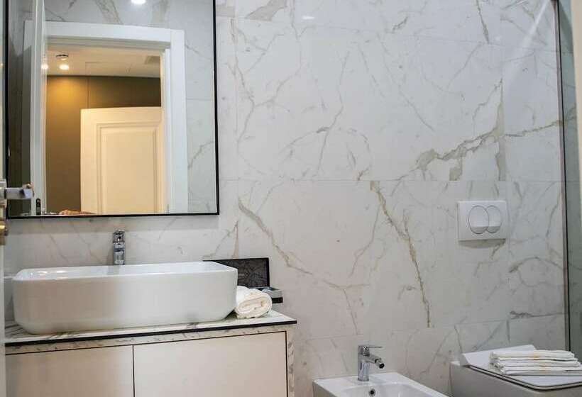 בית מלון כפרי Tanushaj Beach Resort