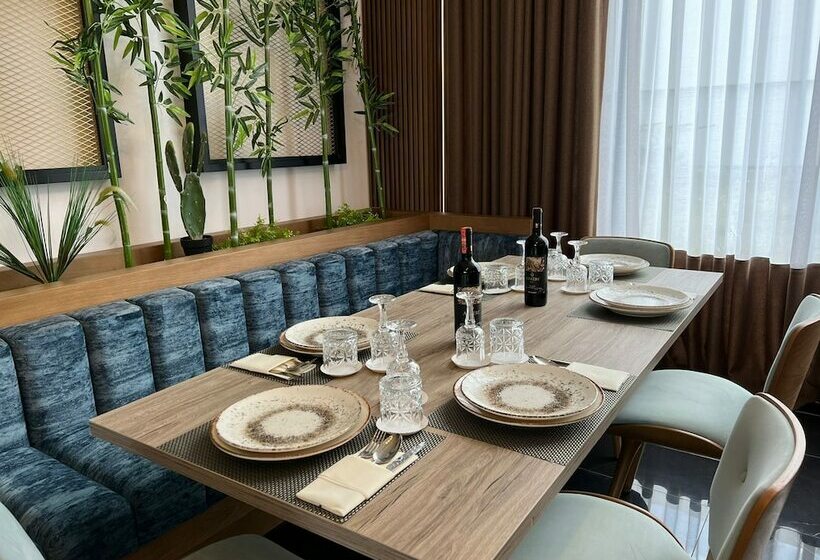 בית מלון כפרי Tanushaj Beach Resort